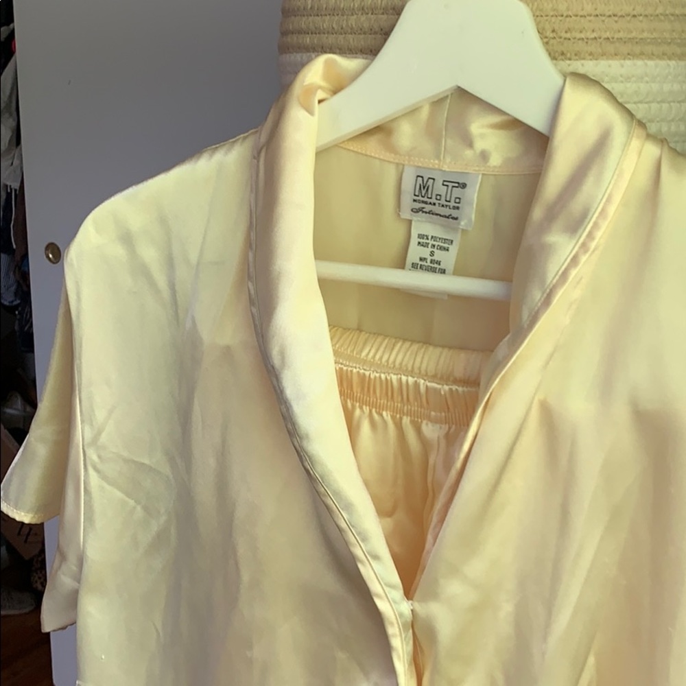 Vintage Yellow Satin Pajama Set! - Picture 8 of 8